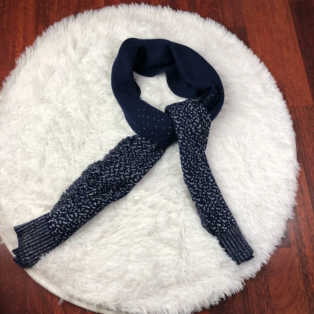 LAUNDRY By Shelli Segal Blue & Silver Scarf EUC